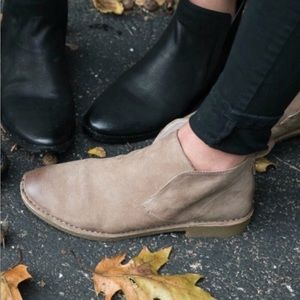 Dolce Vita Findley Nubuck Tan Suede Leather Ankle Boots Size 6 1/2